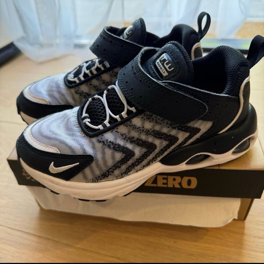 Nike Air Max TW PS Black White Boys Size 13.5C DQ0297-001